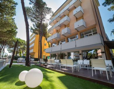 hotel-condor en july-holidays-in-milano-marittima-in-all-inclusive-with-vip-village 015